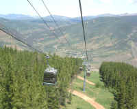 Ski lift Vail.JPG (56055 bytes)